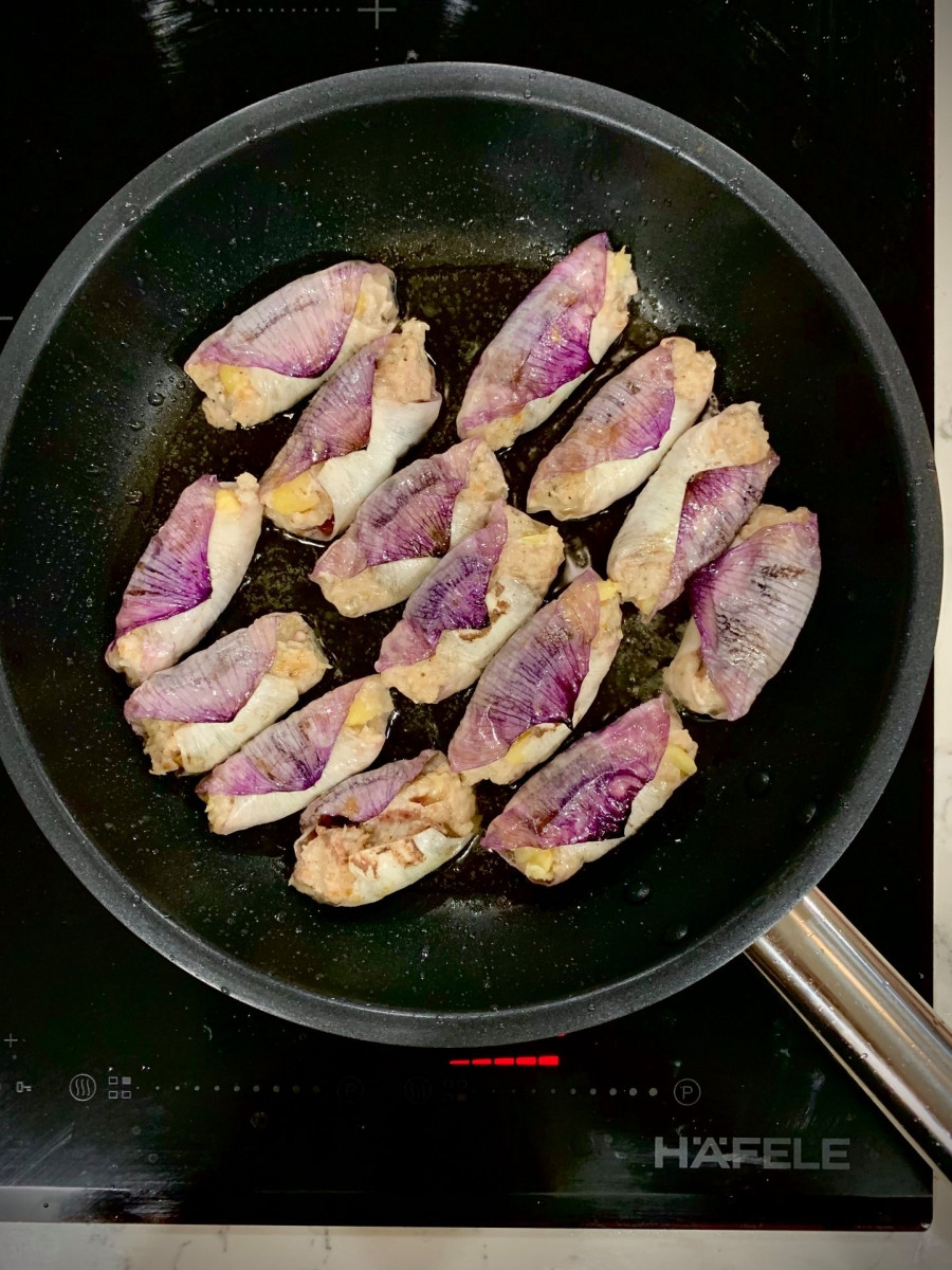 Thơm lừng chả lươn cuốn cánh hoa sen - món ngon lạ miệng mùa hè ảnh 5