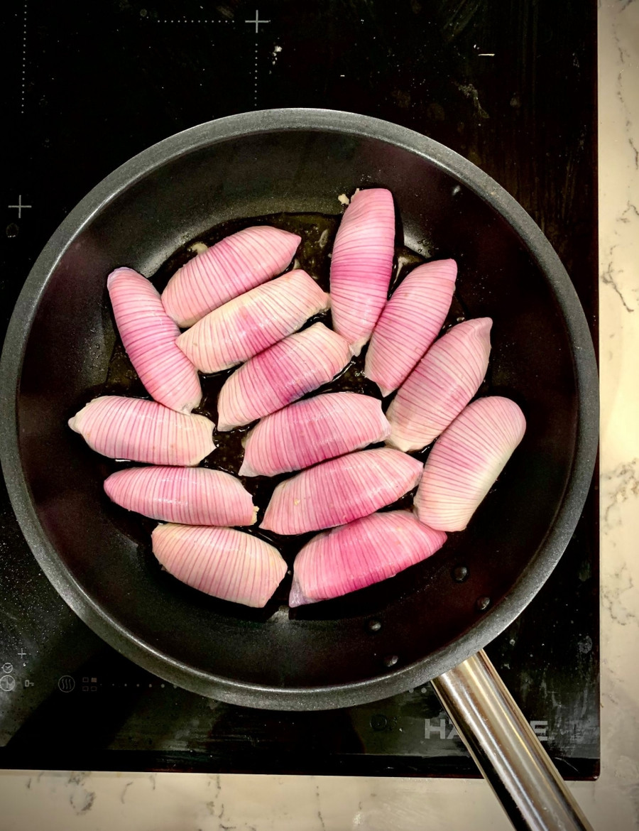 Thơm lừng chả lươn cuốn cánh hoa sen - món ngon lạ miệng mùa hè ảnh 4