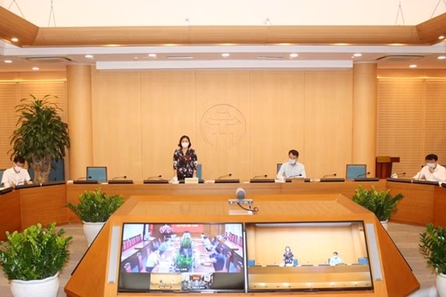 Phó Bí thư Thường trực Thành ủy Nguyễn Thị Tuyến phát biểu tại buổi làm việc