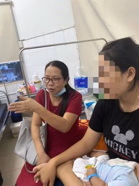 Người nhà các bệnh nhân kể lại sự việc tại bệnh viện.