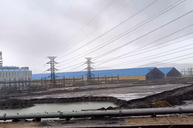 Hồ chứa tro xỉ thải của Nhà máy Nhiệt điện Vũng Áng 1 đã bị xuống cấp.