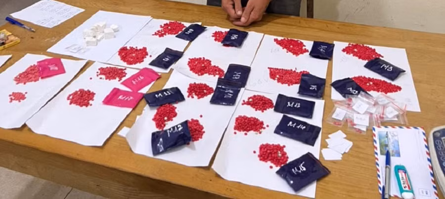 Tang vật ma túy bị công an thu giữ.