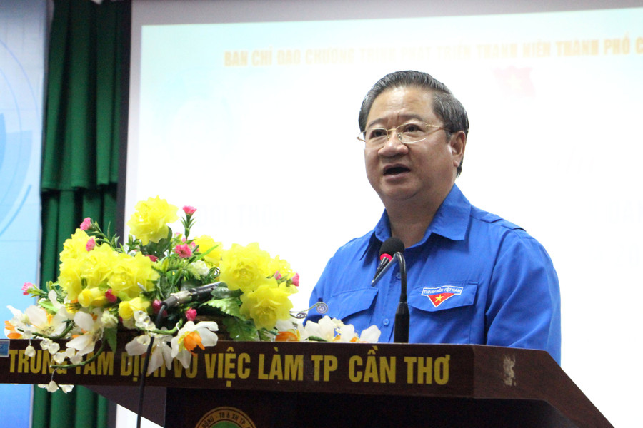 Ông Trần Việt Trường, Chủ tịch UBND thành phố Cần Thơ phát biểu tại hội nghị.