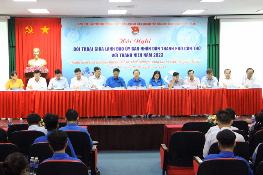 Quang cảnh hội nghị.