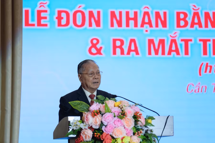 TS Nguyễn Văn Quang, Hiệu trưởng Trường Đại học Nam Cần Thơ phát biểu tại buổi lễ.