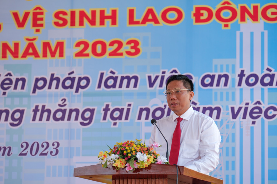 Ông Nguyễn Thực Hiện, Phó Chủ tịch UBND TP Cần Thơ phát biểu chỉ đạo tại buổi lễ. Ông Nguyễn Thực Hiện, Phó Chủ tịch UBND TP Cần Thơ phát biểu chỉ đạo tại buổi lễ.