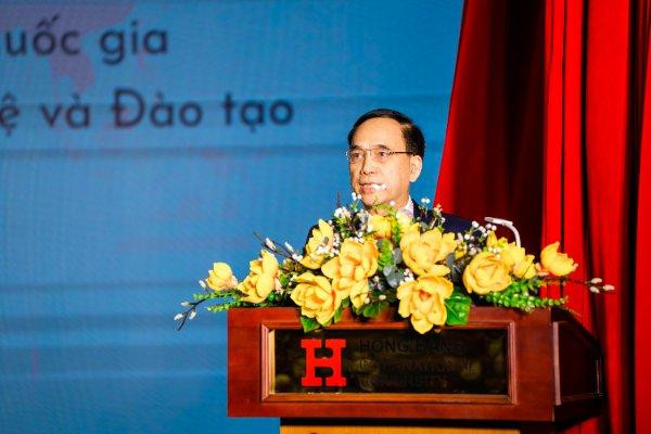 TS Phạm Văn Tác - Cục trưởng Cục Khoa học Công nghệ và đào tạo Bộ Y tế phát biểu tại buổi lễ. TS Phạm Văn Tác - Cục trưởng Cục Khoa học Công nghệ và đào tạo Bộ Y tế phát biểu tại buổi lễ.