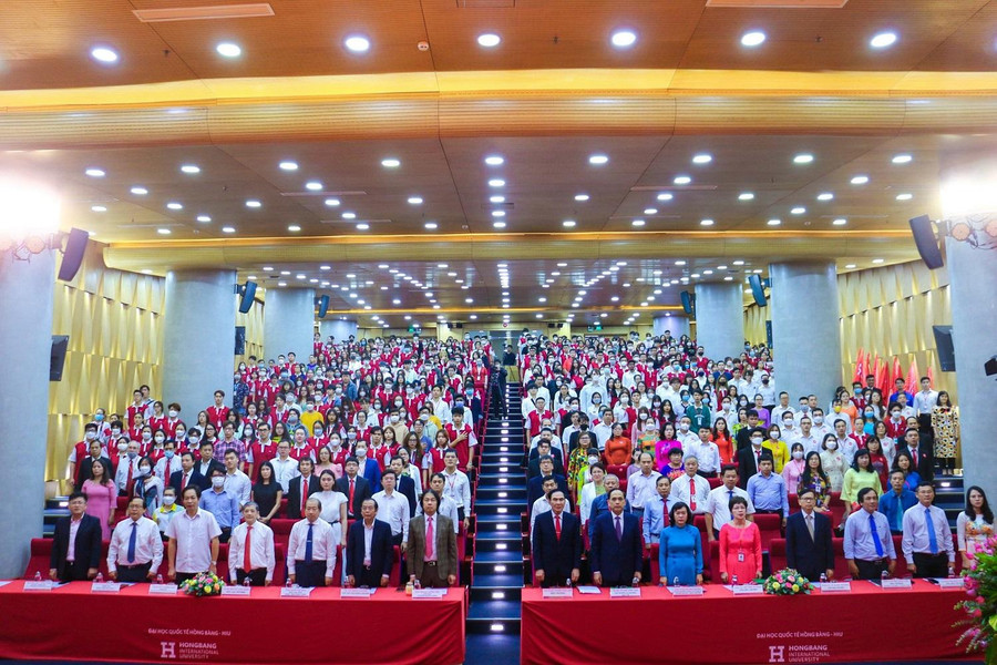 Quang cảnh hội trường lễ khai giảng năm học 2022-2023. Quang cảnh hội trường lễ khai giảng năm học 2022-2023.