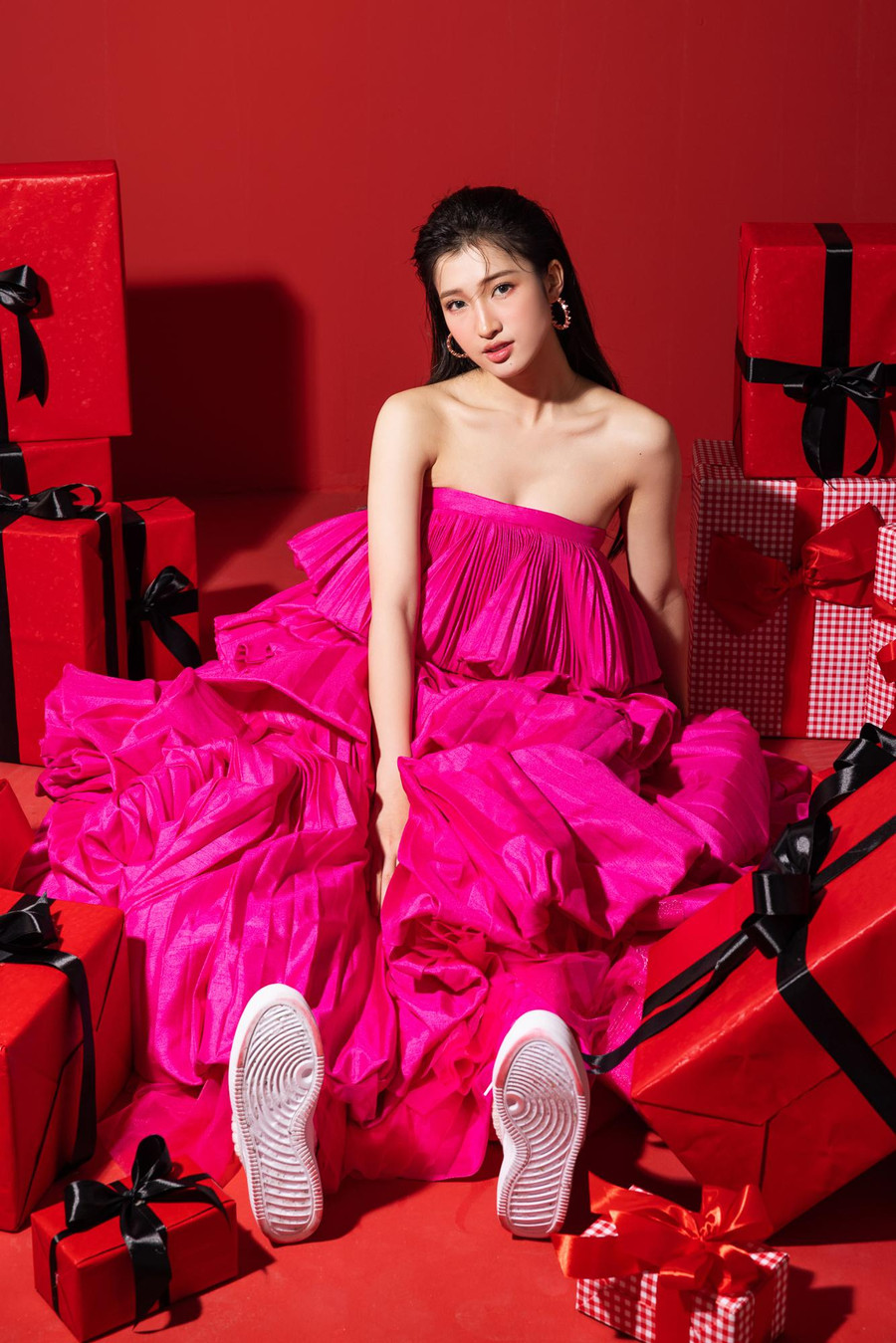 Vẻ đẹp trong trẻo của Á hậu Phương Nhi. Vẻ đẹp trong trẻo của Á hậu Phương Nhi.