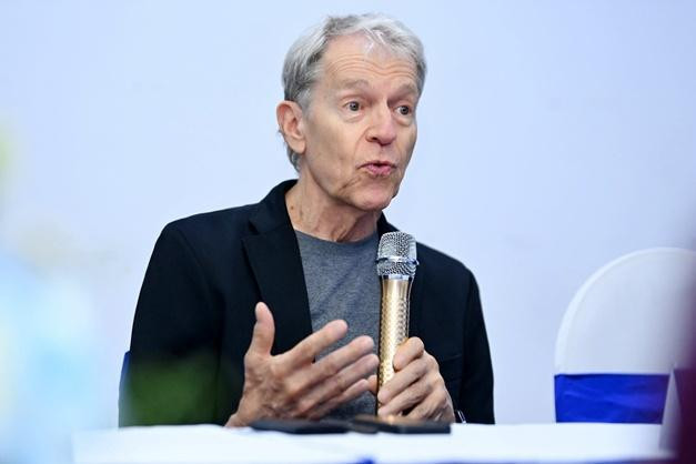 Ông Richard Moore, Chủ tịch kiêm Tổng giám đốc Sáng tạo RMA, chia sẻ tại sự kiện