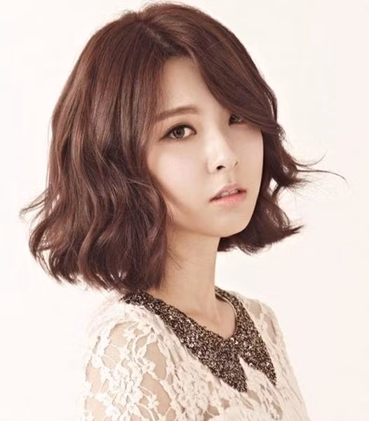 Tóc xoăn đẹp thịnh hành nhất 2020 chị em nên thử-6