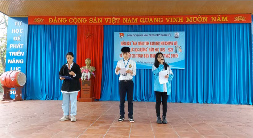 Diễn đàn "Xây dựng tình bạn đẹp, nói không với bạo lực học đường" năm học 2022-2023 tại trường THPT Ngô Quyền.