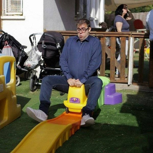 Cho anh xin một vé về tuổi thơ. Cho anh xin một vé về tuổi thơ.