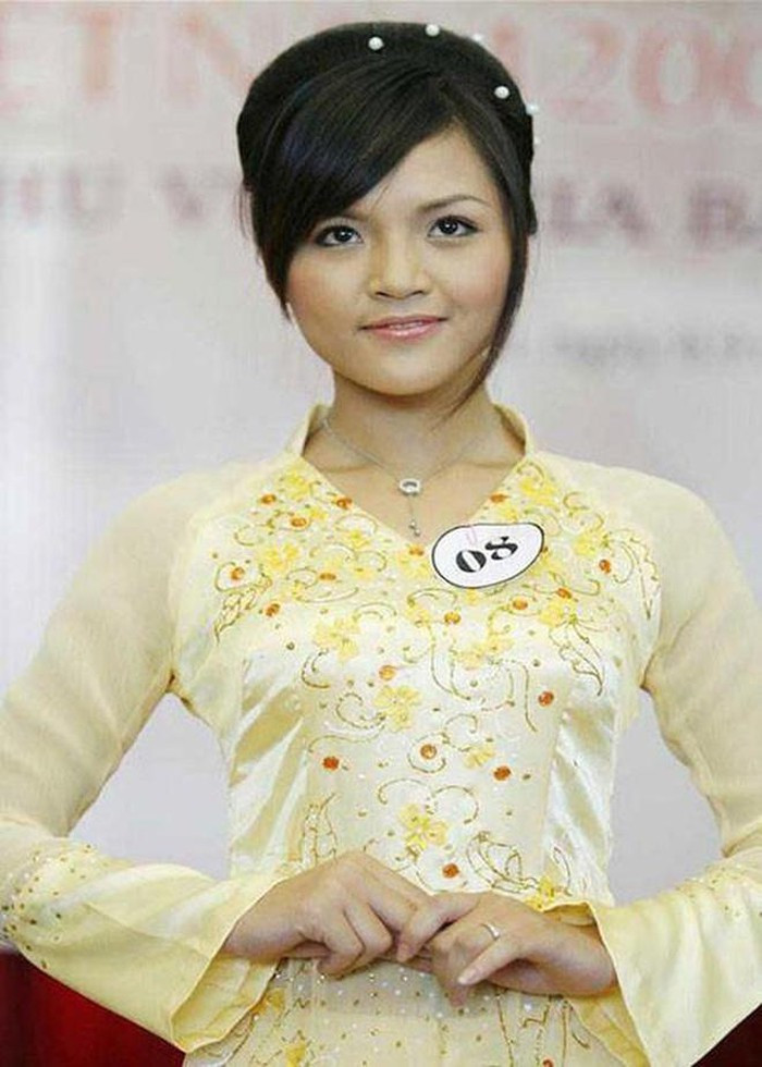 Ảnh thời chưa nổi tiếng của người đẹp phim truyền hình Quỳnh Nga, Thu Quỳnh... ảnh 8 Ảnh thời chưa nổi tiếng của người đẹp phim truyền hình Quỳnh Nga, Thu Quỳnh... ảnh 8