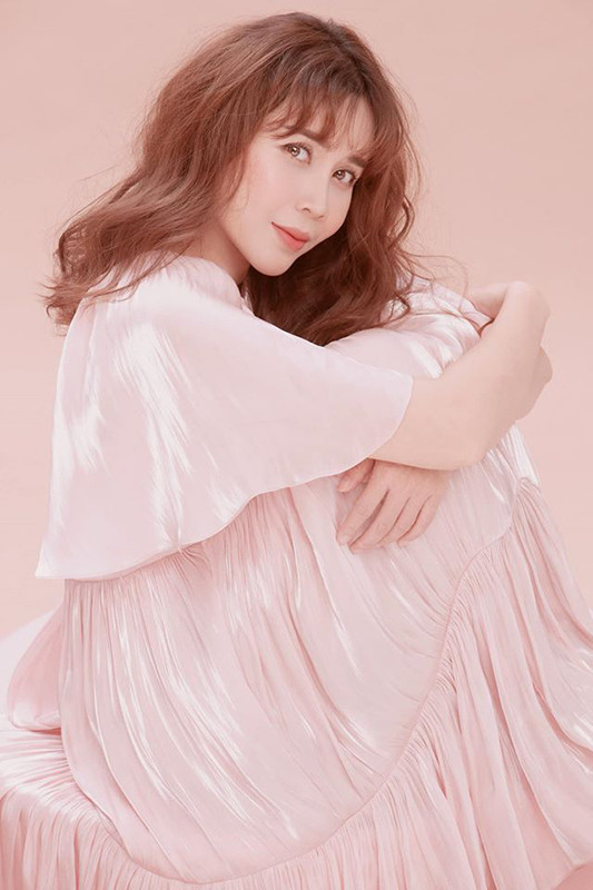 Nhan sắc xinh đẹp khó tin của Lưu Hương Giang sau khi 'dao kéo' Nhan sắc xinh đẹp khó tin của Lưu Hương Giang sau khi 'dao kéo'