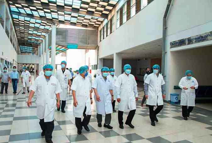 Đoàn công tác Bộ Y tế kiểm tra công tác phòng chống dịch Covid-19 tại Bệnh viện TƯ Huế cơ sở 2