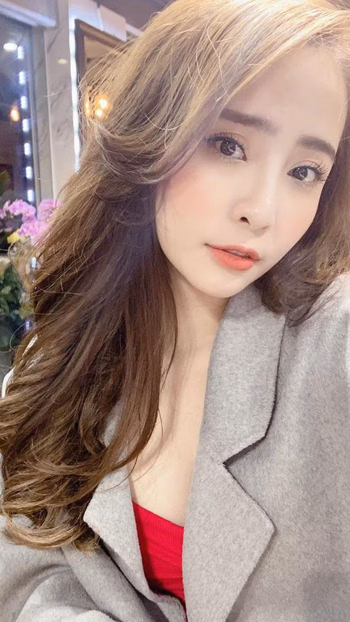 Ảnh thời chưa nổi tiếng của người đẹp phim truyền hình Quỳnh Nga, Thu Quỳnh... ảnh 1