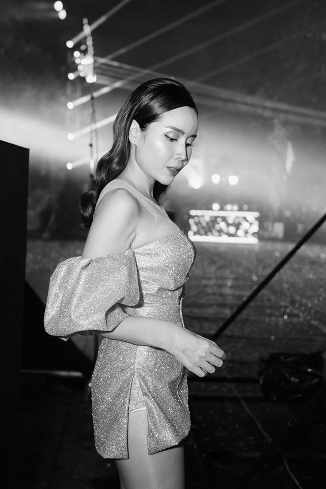 Nhan sắc khó tin của Lưu Hương Giang sau "dao kéo" ảnh 20 Nhan sắc xinh đẹp khó tin của Lưu Hương Giang sau khi 'dao kéo'