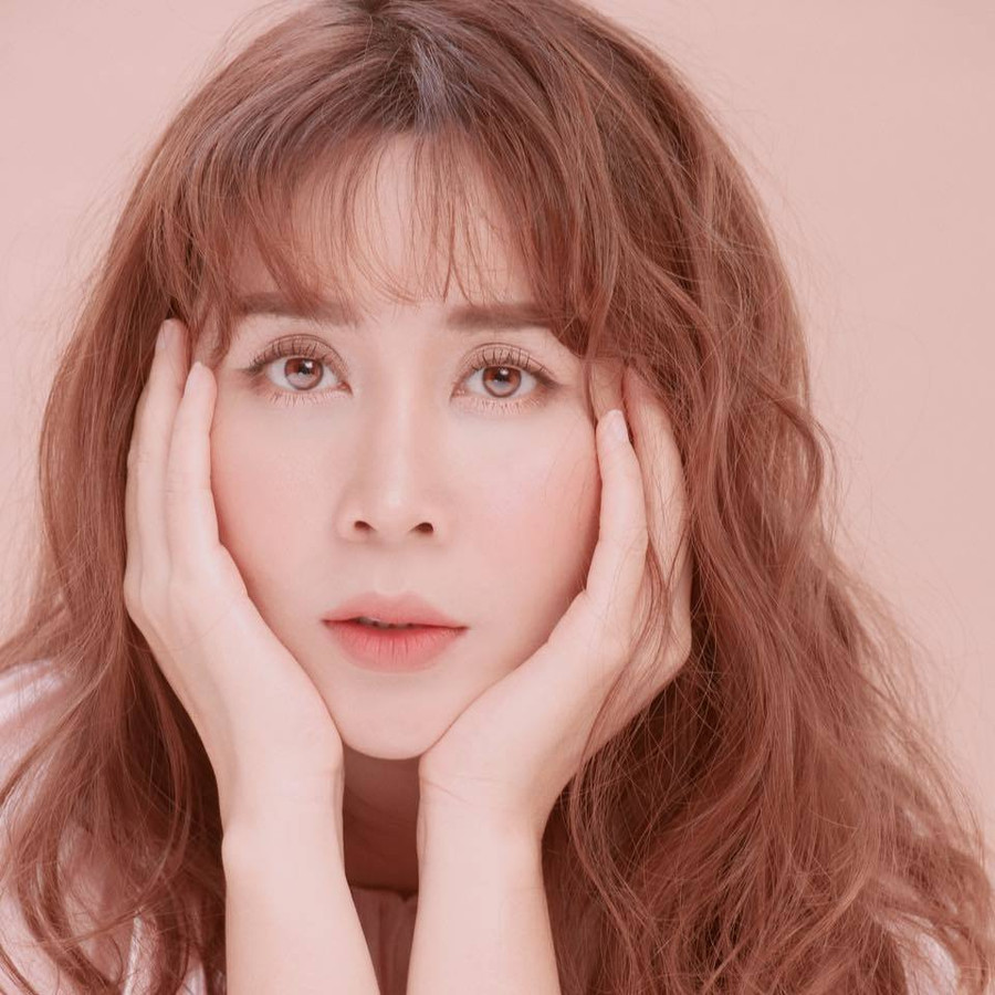 Nhan sắc khó tin của Lưu Hương Giang sau "dao kéo" ảnh 5 Nhan sắc xinh đẹp khó tin của Lưu Hương Giang sau khi 'dao kéo'