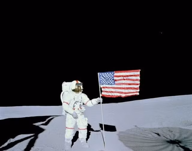 6 cuộc đổ bộ thành công của con người lên Mặt Trăng - ảnh 3