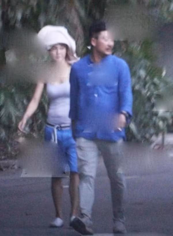 Thêm một người đàn ông bị nghi là cha đứa bé thứ ba của Trương Bá Chi