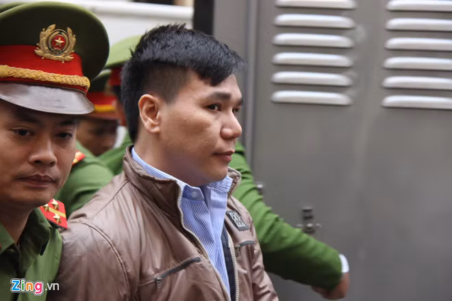 Chau Viet Cuong - ca si ngoi sao hoi cho, hat khong te nhung sa nga hinh anh 2 