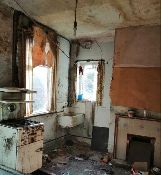 Căn nhà được bán với giá 29 ngàn đồng và sự thật kinh hoàng ở bên trong - Ảnh 2.