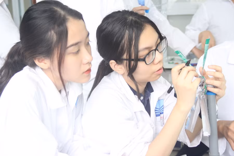 HS Trường Nguyễn Siêu (Hà Nội) chế tạo quạt – kết quả của đổi mới sáng tạo trong dạy và học