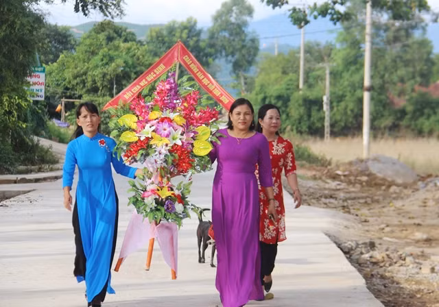 Lắng hoa trong ngày khai giảng