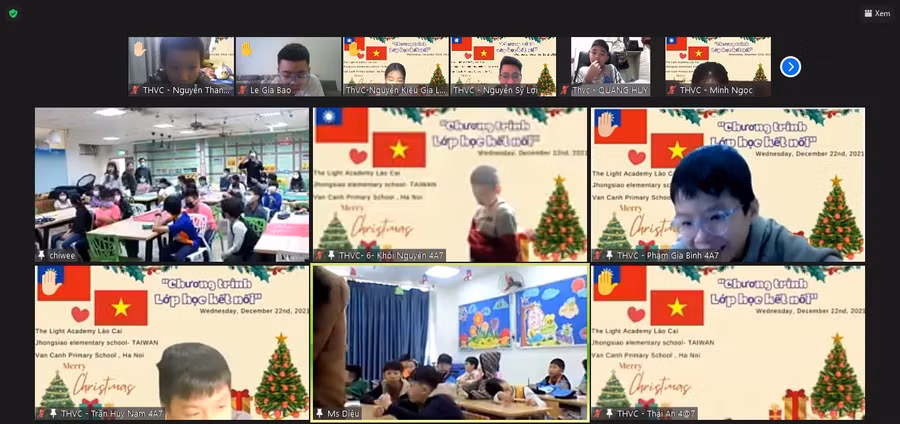 Chương trình lớp học kết nối của thầy Lợi với học trò thu hút sự chú ý của các em học sinh khi học trực tuyến.