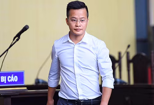 Vũ Văn Dũng tại TAND tỉnh Phú Thọ tháng 11/2018. Ảnh: Giang Huy.