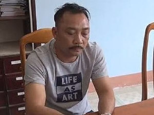  Phượng “râu” tại cơ quan công an.