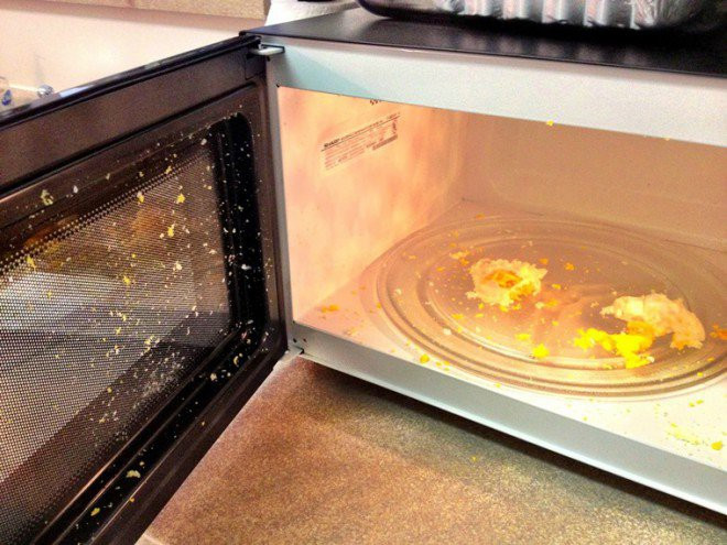 Những sai lầm khi dùng lò vi sóng nếu biết bạn cũng phải giật mình - Ảnh 2. Những sai lầm khi dùng lò vi sóng nếu biết bạn cũng phải giật mình - Ảnh 2.