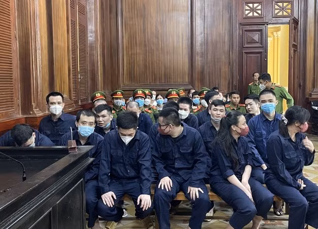 Các bị cáo trong vụ án Quân xa lộ bị chém chết tại tòa.