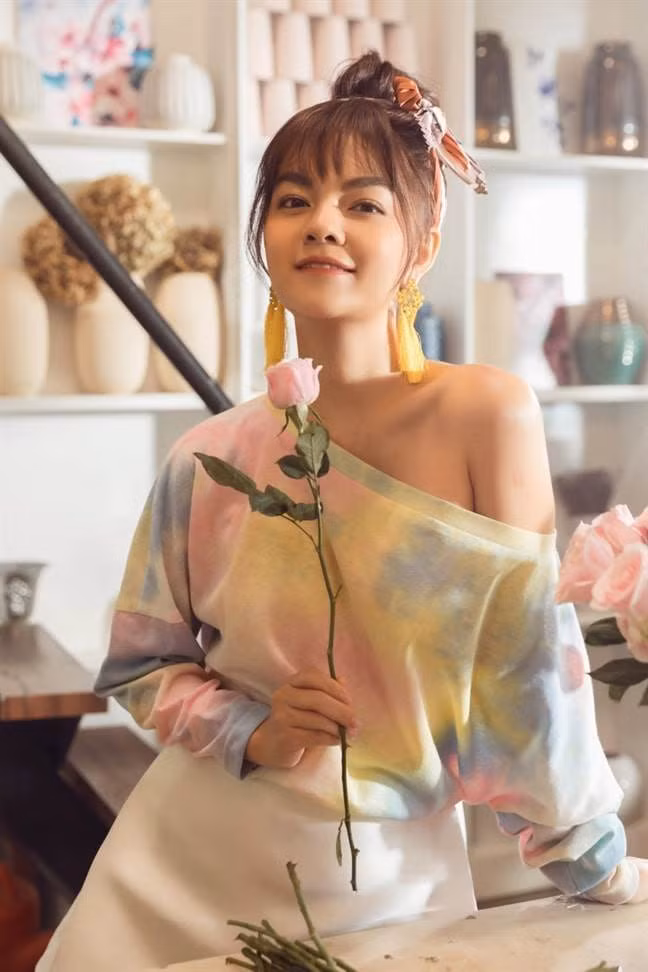 chan yeu dieu, pham quynh anh “cua sung lam nghe” voi loat kieu toc tuoi teen ma van hop - 3