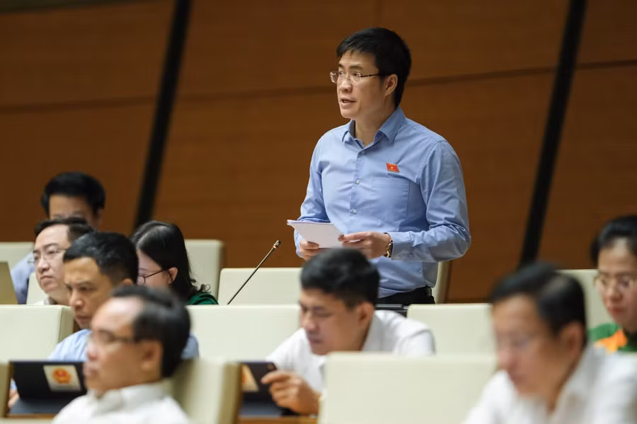 Đại biểu Hoàng Minh Hiếu, Đoàn ĐBQH tỉnh Nghệ An