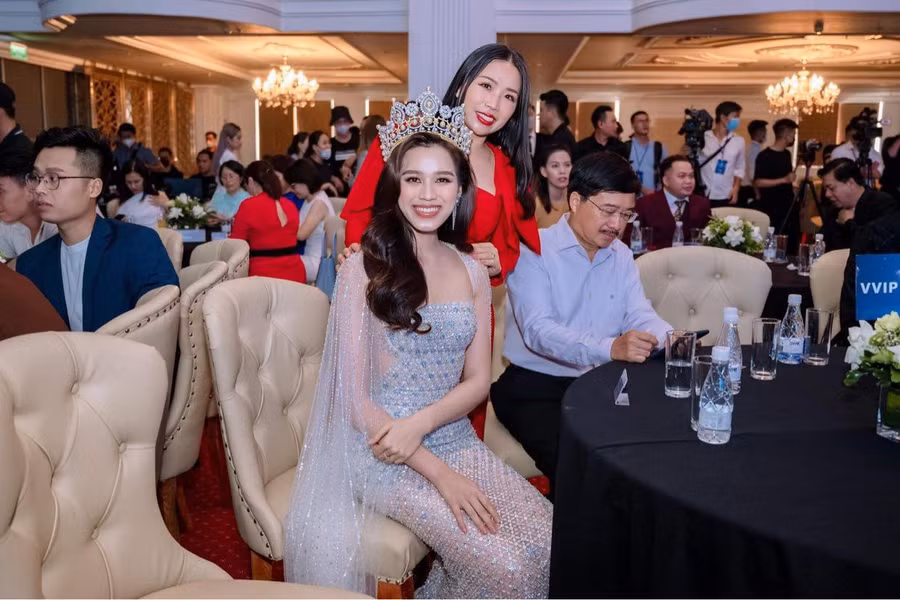 Người đứng sau phong thái và hình thể đẹp của các thí sinh thi Hoa hậu ảnh 7