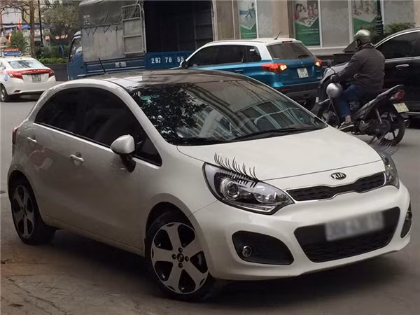 Chết cười với những chiếc xe của “fan” cuồng hoạt hình ảnh 8