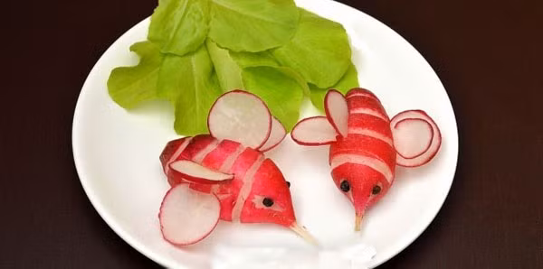 Tỉa củ cải đỏ nhanh thành hình đáng yêu