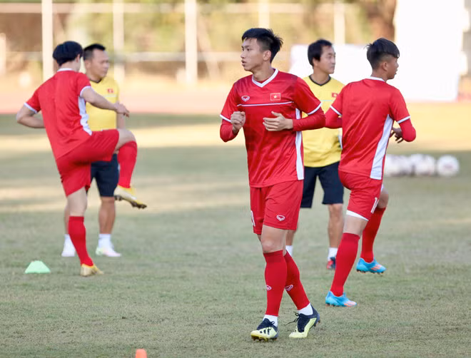 Đoàn Văn Hậu tạm chia tay đội tuyển vào đầu tháng 9