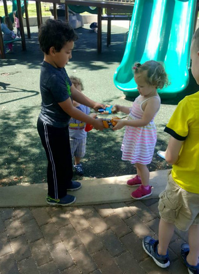 me-gay-bao-mang-khi-day-con-trai-khong-chia-se-do-choi