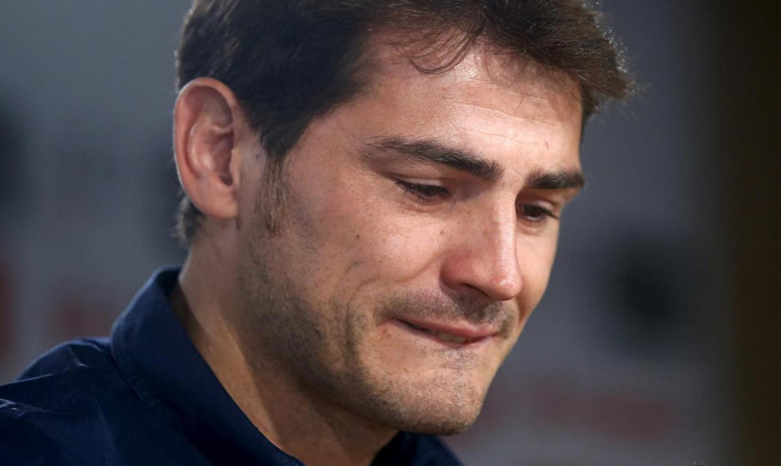 Cái kết buồn cho huyền thoại Iker Casillas ảnh 5 Iker Casillas giai nghe: Cai ket buon cho mot huyen thoai hinh anh 8