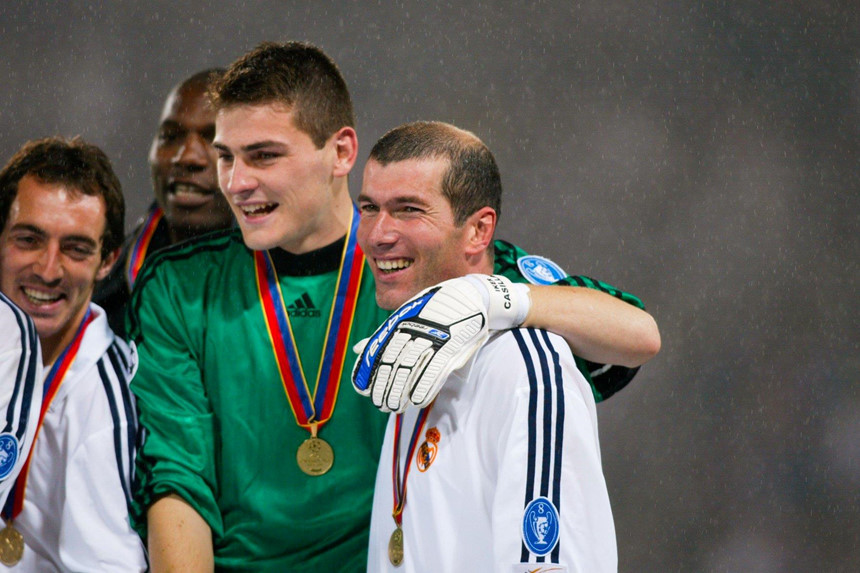 Cái kết buồn cho huyền thoại Iker Casillas ảnh 2 Iker Casillas giai nghe: Cai ket buon cho mot huyen thoai hinh anh 5