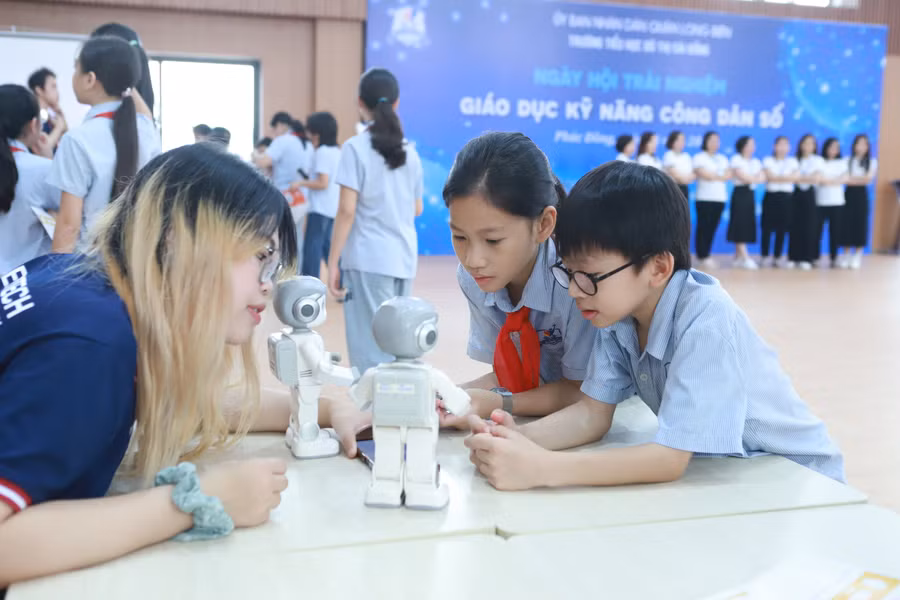 Học sinh được trải nghiệm nhiều công nghệ mới nên rất hào hứng.