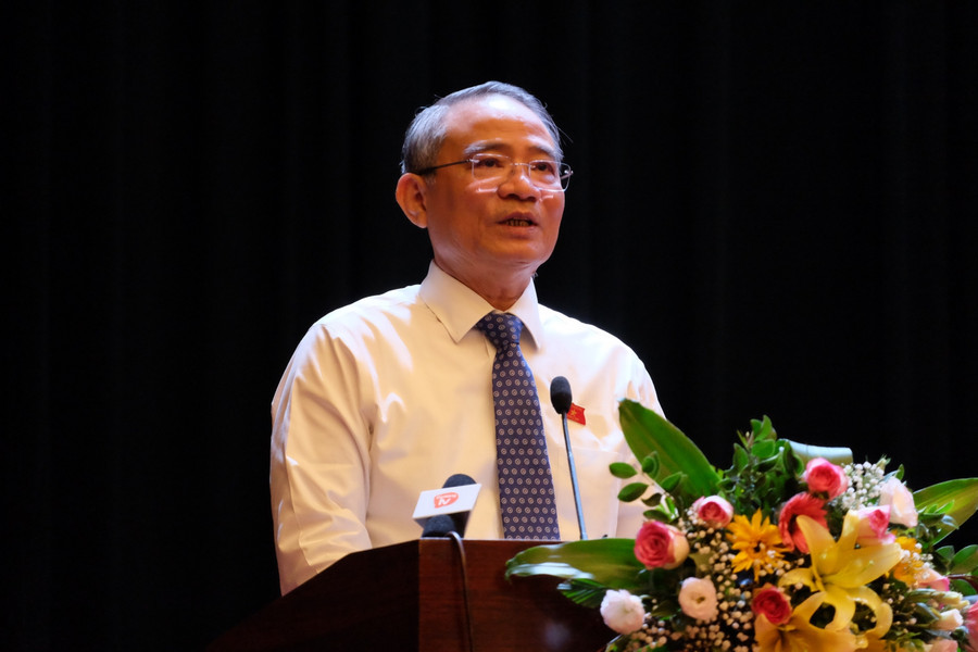 Ông Trương Quang Nghĩa – Nguyên Bí thư Thành ủy, Trưởng Đoàn ĐBQH TP Đà Nẵng trả lời các vấn đề mà cử tri quan tâm. Ông Trương Quang Nghĩa – Nguyên Bí thư Thành ủy, Trưởng Đoàn ĐBQH TP Đà Nẵng trả lời các vấn đề mà cử tri quan tâm.