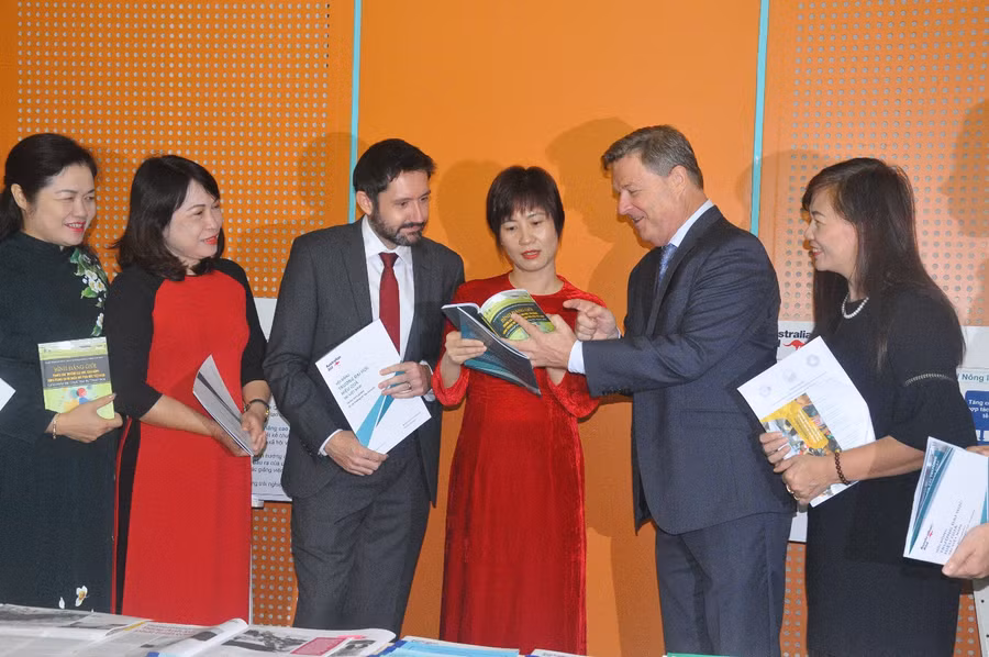 Các nữ cán bộ lãnh đạo của Đại học Thái Nguyên tham gia chương trình tập huấn về bình đẳng giới tại Úc