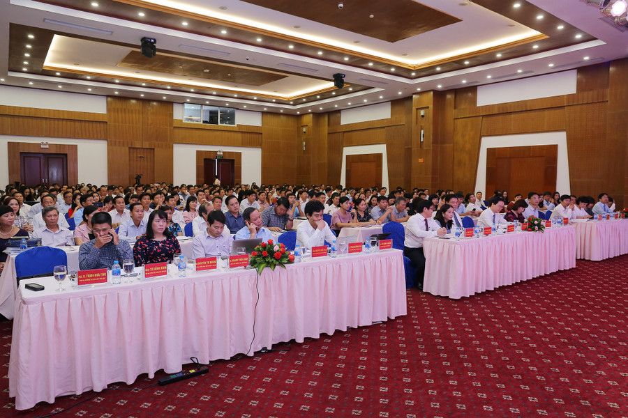 Các đại biểu tập trung thảo luận và đưa ra nhiều ý kiến đóng góp. Ảnh: Xuân Phú