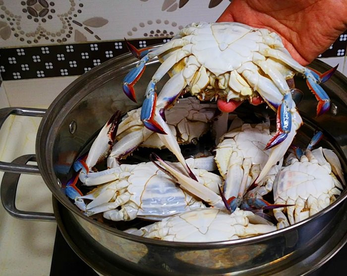 khi hap cua ghe, nen dung nuoc nong hay lanh, nhieu nguoi lam sai bao sao mat ngon - 4