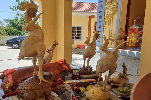 Mâm cúng tổ tiên rằm tháng 7 của dòng họ Lê Quang.