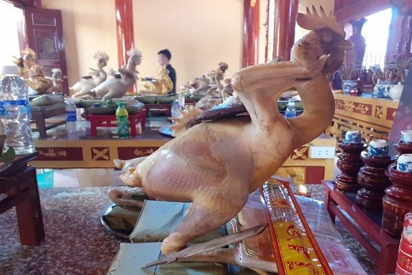 Những mâm cỗ gà thế rất độc đáo. Độc đáo